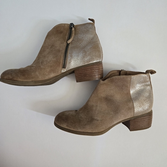 Sofft Coleta Suede Ankle Bootie Boots Womens Barley Metallic Western sz 6.5 - Picture 3 of 7